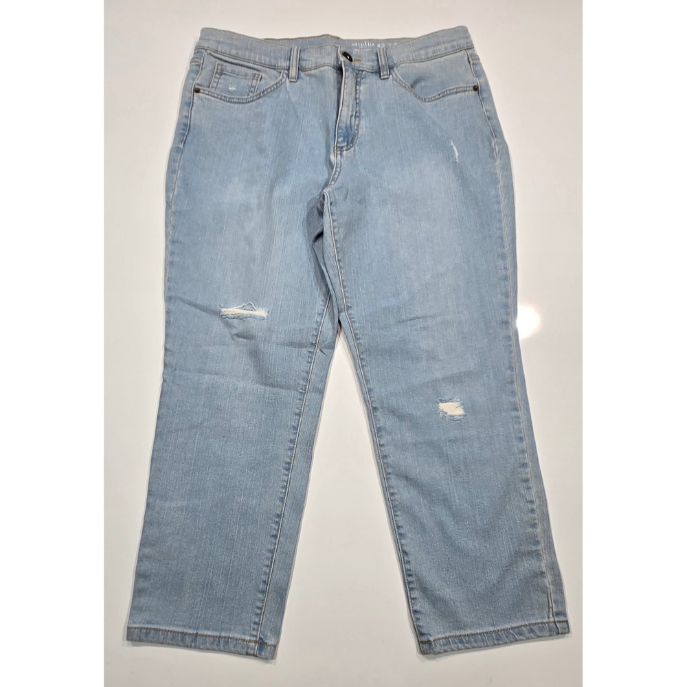Studio by D&Co‎ Women's Light Wash Distressed Denim Capri Jeans Size 12P